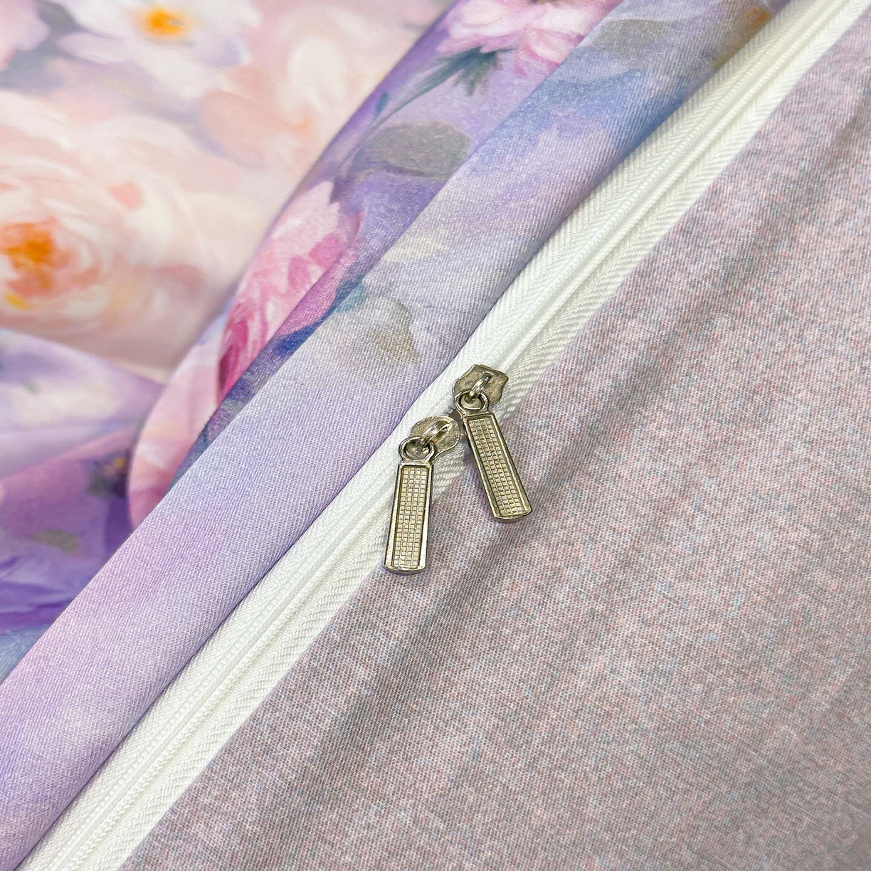 91家纺网 家纺一手货源 找家纺 喜四方 2025新款加厚天丝棉磨毛数码印花四件套 素唯-紫