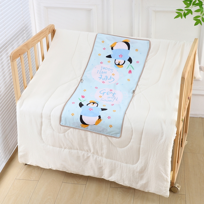 91家纺网 家纺一手货源 找家纺 皇谱家纺2025新款卡通抱枕被儿童被车载抱被靠垫靠枕被 欢乐企鹅