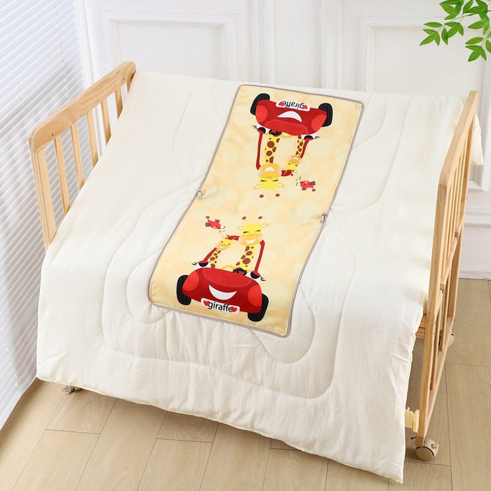 91家纺网 家纺一手货源 找家纺 皇谱家纺2025新款卡通抱枕被儿童被车载抱被靠垫靠枕被 长颈鹿