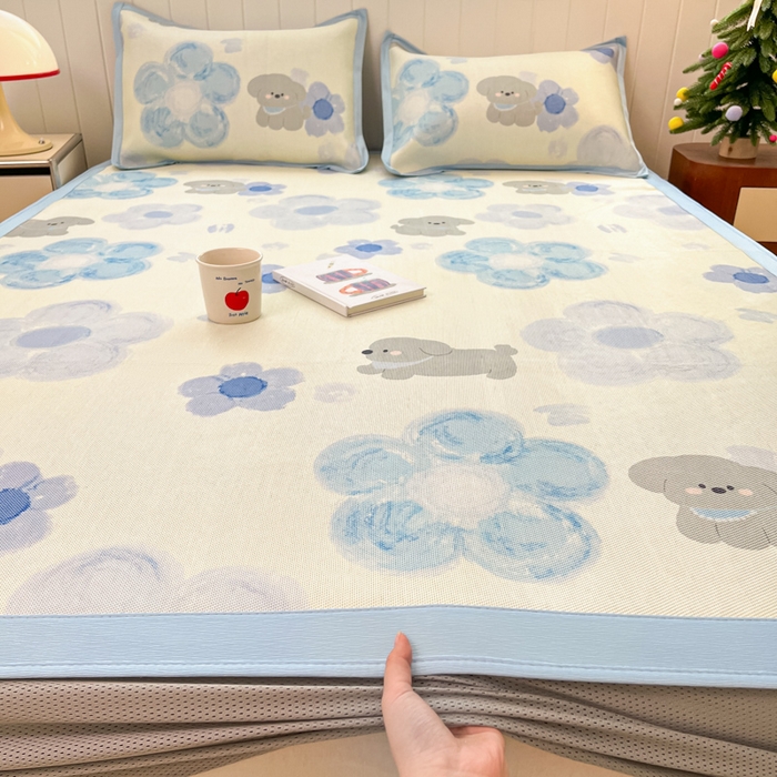 91家纺网 家纺一手货源 找家纺 小叮当家纺仓储工厂店 2025新款A类小清新卡通高品质冰藤印花床笠款凉席席子-床笠款 冰藤席-蓝花小狗