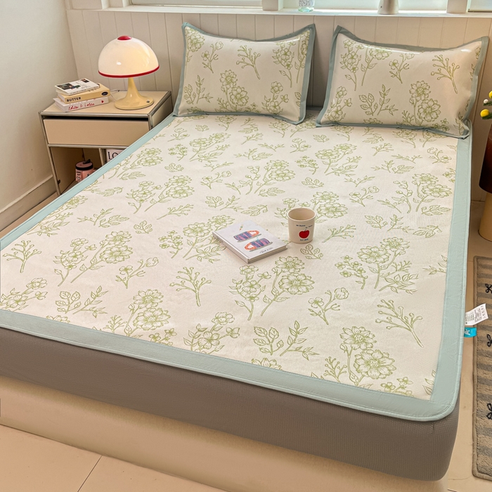 91家纺网 家纺一手货源 找家纺 小叮当家纺仓储工厂店 2025新款A类小清新卡通高品质冰藤印花床笠款凉席席子-床笠款 冰藤席-绿意