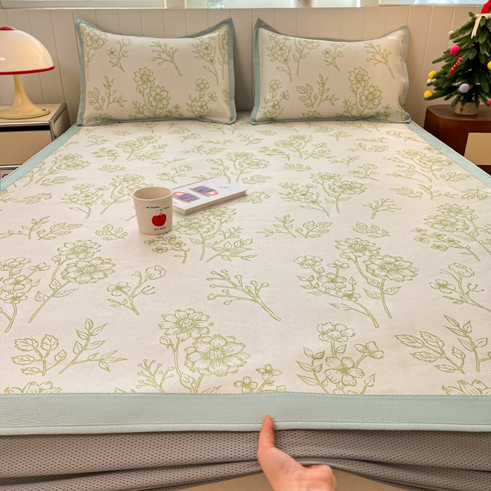 91家纺网 家纺一手货源 找家纺 小叮当家纺仓储工厂店 2025新款A类小清新卡通高品质冰藤印花床笠款凉席席子-床笠款 冰藤席-绿意