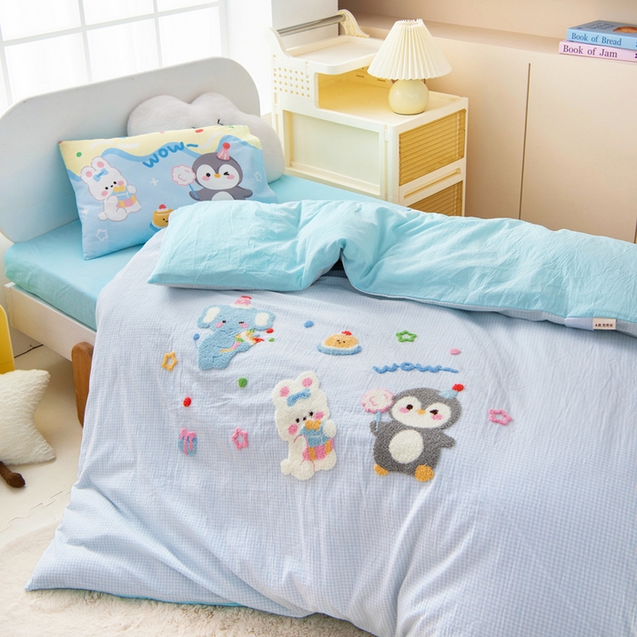 91家纺网 家纺一手货源 找家纺 鱼宝 2025新款全棉毛巾绣幼儿园套件三件套被子被芯 小象乐园