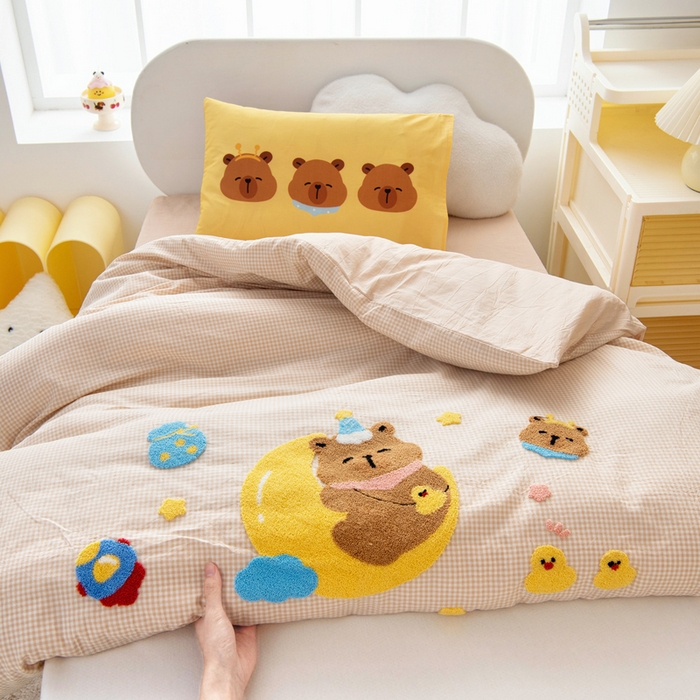 91家纺网 家纺一手货源 找家纺 （总）鱼宝 2025新款全棉毛巾绣幼儿园套件三件套被子被芯