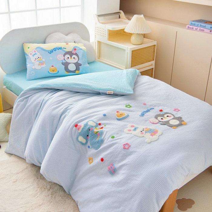 91家纺网 家纺一手货源 找家纺 （总）鱼宝 2025新款全棉毛巾绣幼儿园套件三件套被子被芯