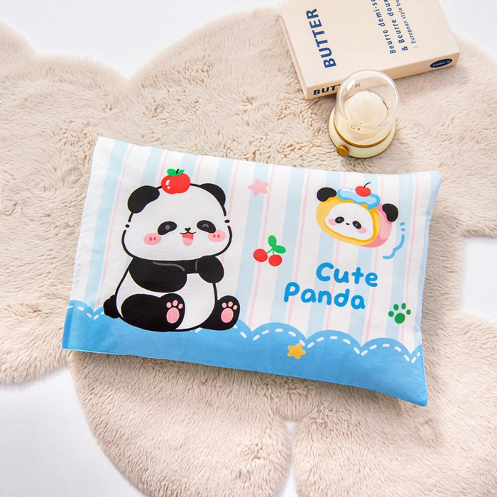 91家纺网 家纺一手货源 找家纺 鱼宝 2025新款全棉毛巾绣幼儿园套件三件套被子被芯 糖果熊猫 蓝