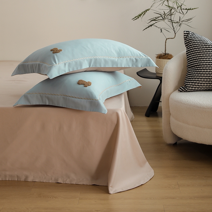 91家纺网 家纺一手货源 找家纺 禾时2025新款精梳火山全棉小磨毛工艺单品枕套 黛水蓝丨鱼肚白