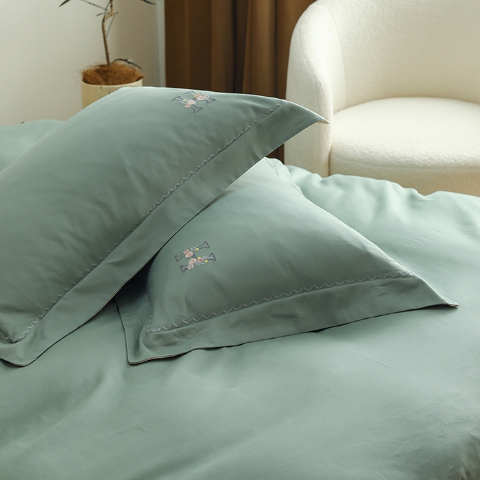 91家纺网 家纺一手货源 找家纺 禾时2025新款精梳火山全棉小磨毛工艺单品枕套 松风绿丨闪耀黄