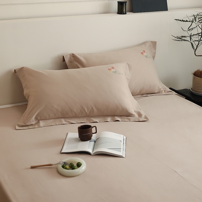 91家纺网 家纺一手货源 找家纺 禾时2025新款精梳火山全棉小磨毛工艺单品枕套 鱼肚白