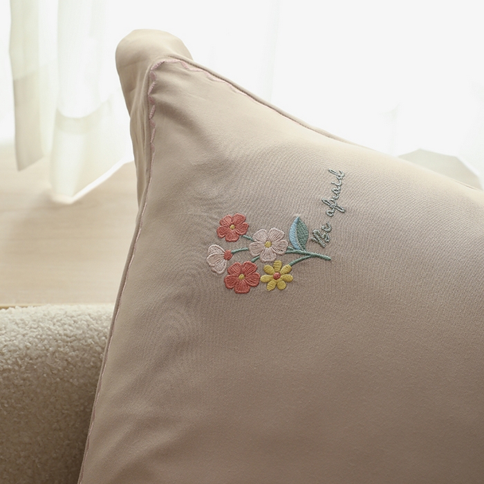 91家纺网 家纺一手货源 找家纺 禾时2025新款精梳火山全棉小磨毛工艺单品枕套 鱼肚白