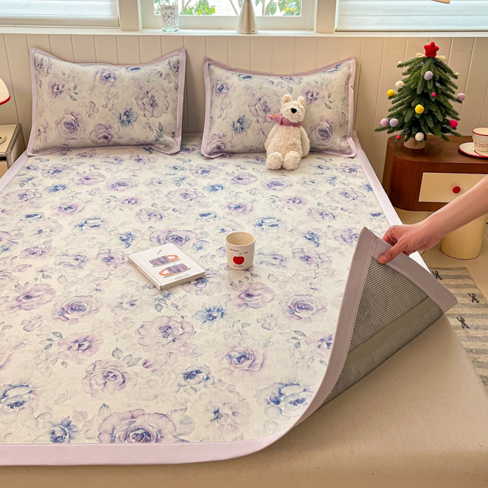 91家纺网 家纺一手货源 找家纺 小叮当家纺仓储工厂店 2025新款A类小清新卡通高品质冰藤印花床席款凉席席子-床席款 冰藤席-繁华朵朵