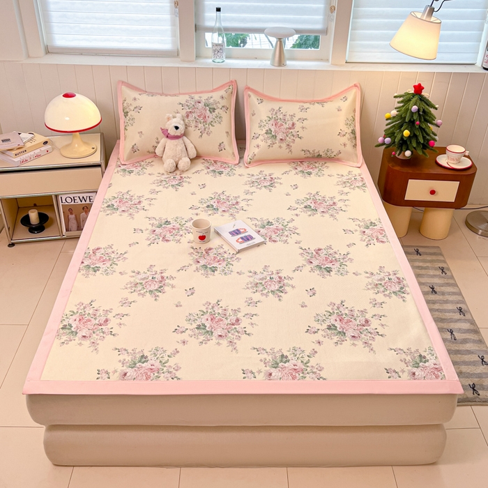 91家纺网 家纺一手货源 找家纺 小叮当家纺仓储工厂店 2025新款A类小清新卡通高品质冰藤印花床席款凉席席子-床席款 冰藤席-花海