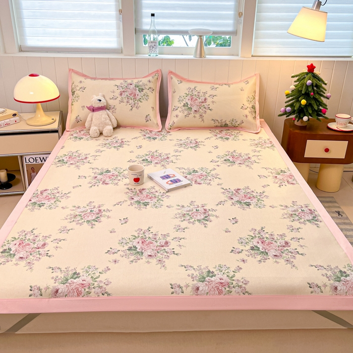 91家纺网 家纺一手货源 找家纺 小叮当家纺仓储工厂店 2025新款A类小清新卡通高品质冰藤印花床席款凉席席子-床席款 冰藤席-花海