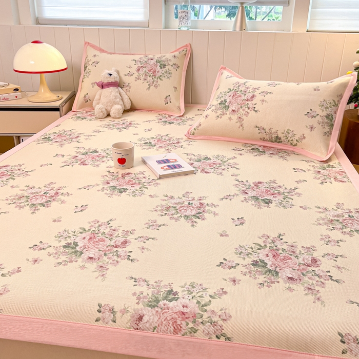 91家纺网 家纺一手货源 找家纺 小叮当家纺仓储工厂店 2025新款A类小清新卡通高品质冰藤印花床席款凉席席子-床席款 冰藤席-花海