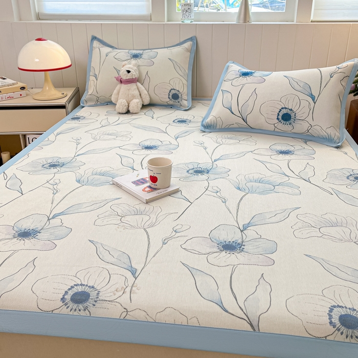 91家纺网 家纺一手货源 找家纺 小叮当家纺仓储工厂店 2025新款A类小清新卡通高品质冰藤印花床席款凉席席子-床席款 冰藤席-蓝梦里