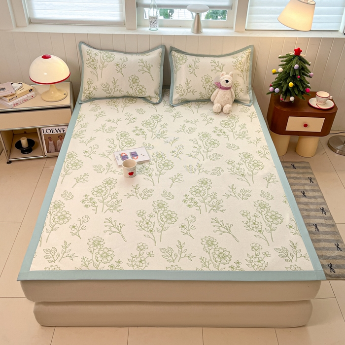 91家纺网 家纺一手货源 找家纺 小叮当家纺仓储工厂店 2025新款A类小清新卡通高品质冰藤印花床席款凉席席子-床席款 冰藤席-绿意