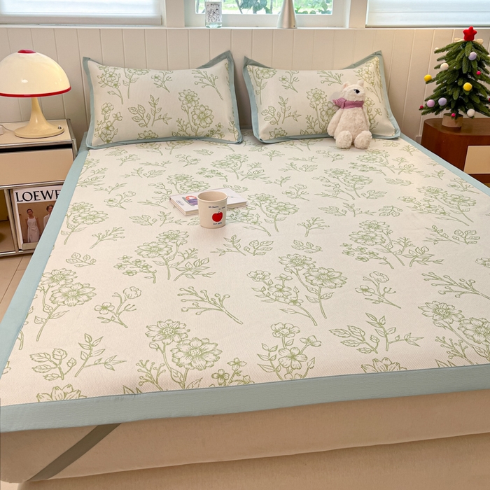 91家纺网 家纺一手货源 找家纺 小叮当家纺仓储工厂店 2025新款A类小清新卡通高品质冰藤印花床席款凉席席子-床席款 冰藤席-绿意