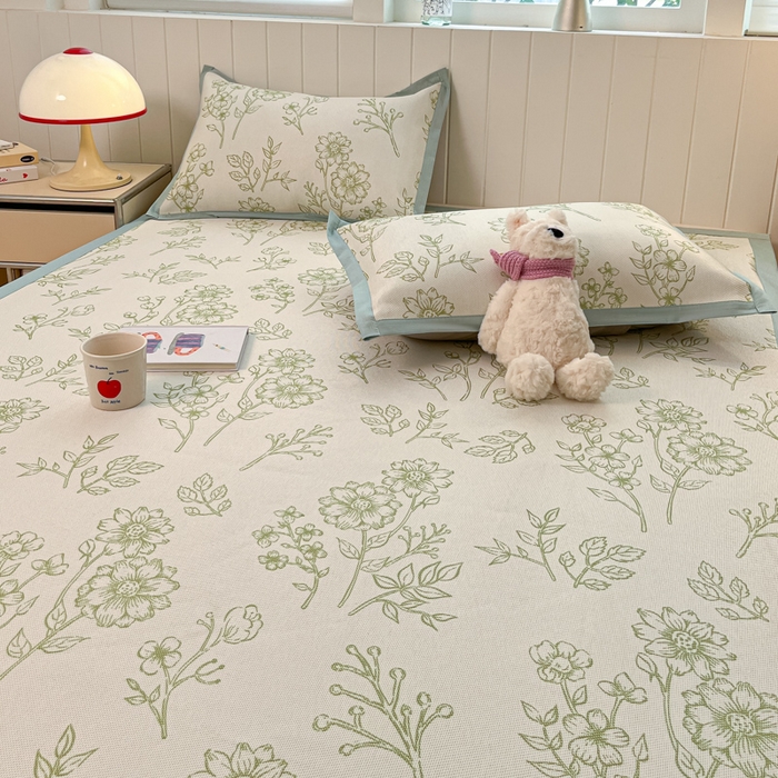 91家纺网 家纺一手货源 找家纺 小叮当家纺仓储工厂店 2025新款A类小清新卡通高品质冰藤印花床席款凉席席子-床席款 冰藤席-绿意