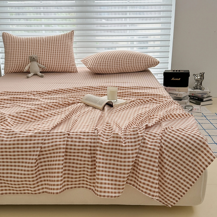 91家纺网 家纺一手货源 找家纺 十一家居 2025年新款ins无印风A类云朵亲肤水洗棉单床单——眠语系列 豆沙小格