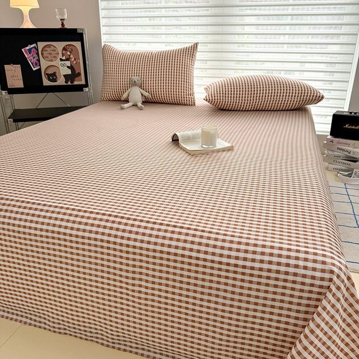 91家纺网 家纺一手货源 找家纺 十一家居 2025年新款ins无印风A类云朵亲肤水洗棉单床单——眠语系列 豆沙小格