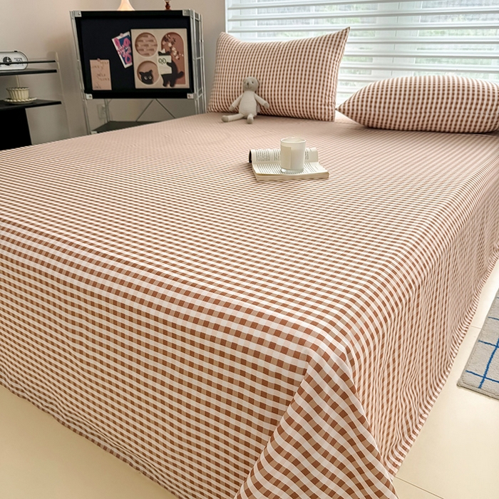 91家纺网 家纺一手货源 找家纺 十一家居 2025年新款ins无印风A类云朵亲肤水洗棉单床单——眠语系列 豆沙小格