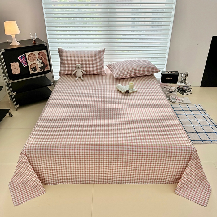 91家纺网 家纺一手货源 找家纺 十一家居 2025年新款ins无印风A类云朵亲肤水洗棉单床单——眠语系列 粉咖小格