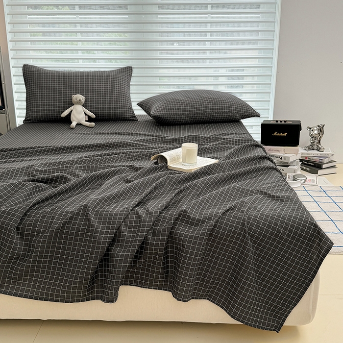 91家纺网 家纺一手货源 找家纺 十一家居 2025年新款ins无印风A类云朵亲肤水洗棉单床单——眠语系列 黑小格