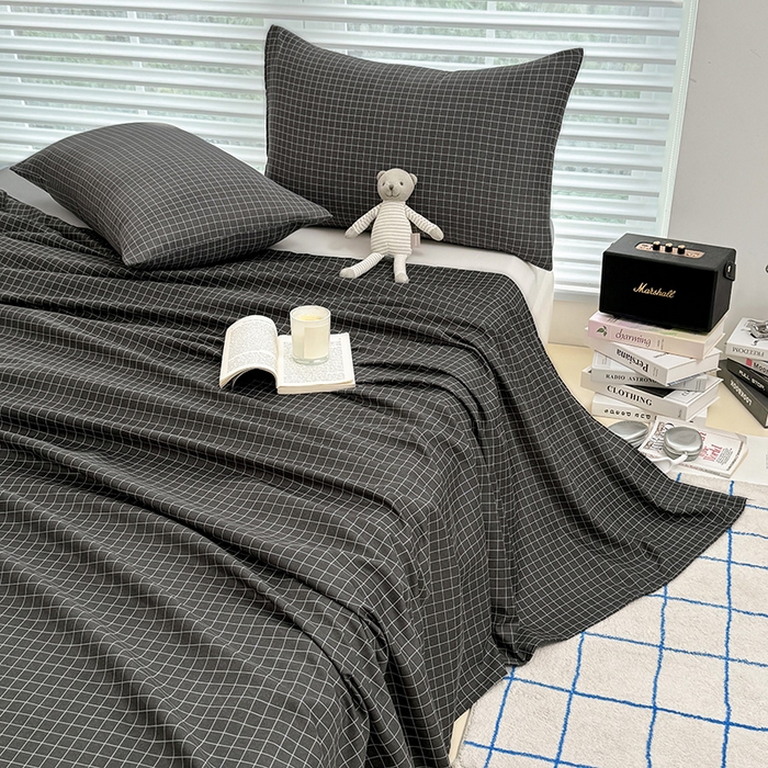 91家纺网 家纺一手货源 找家纺 十一家居 2025年新款ins无印风A类云朵亲肤水洗棉单床单——眠语系列 黑小格