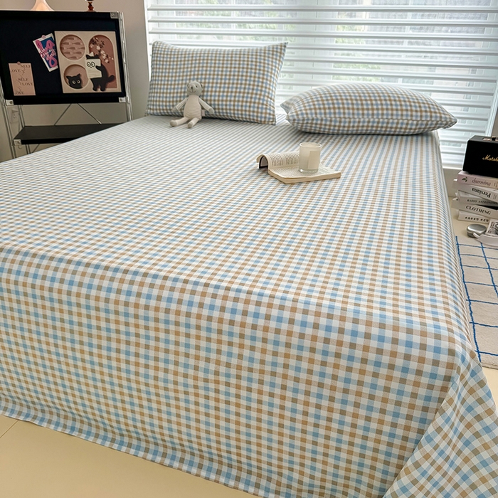 91家纺网 家纺一手货源 找家纺 十一家居 2025年新款ins无印风A类云朵亲肤水洗棉单床单——眠语系列 蓝咖小格