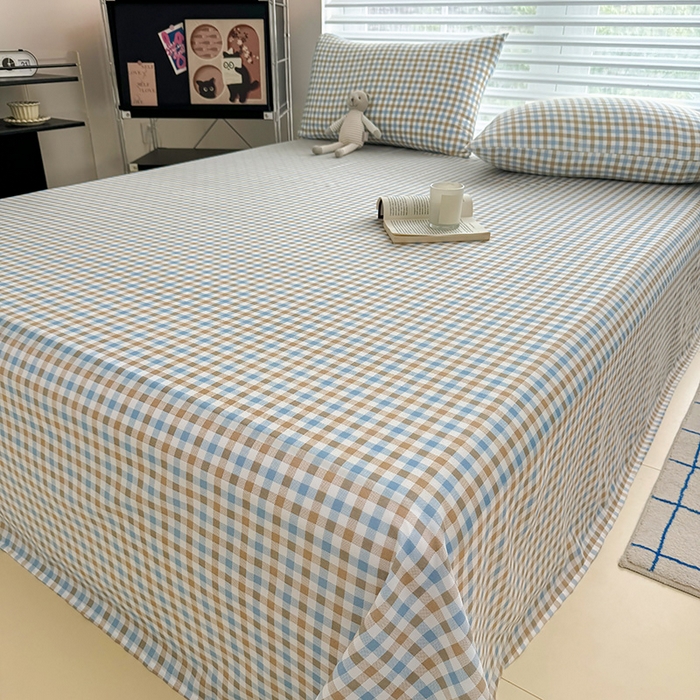 91家纺网 家纺一手货源 找家纺 十一家居 2025年新款ins无印风A类云朵亲肤水洗棉单床单——眠语系列 蓝咖小格