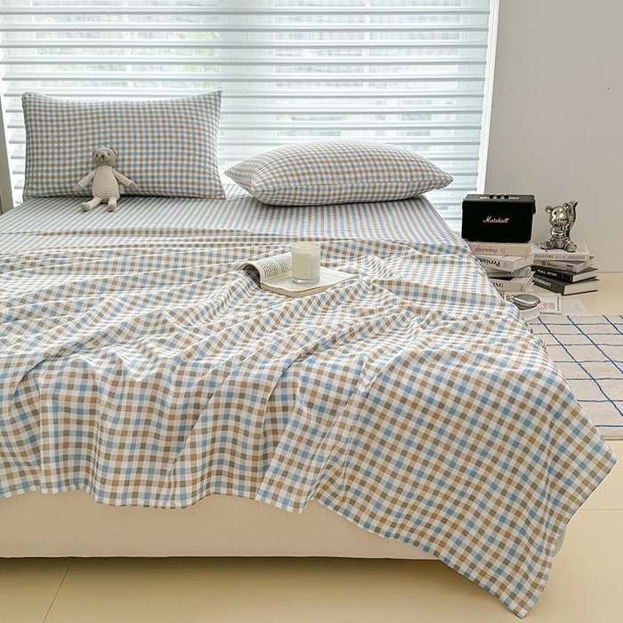 91家纺网 家纺一手货源 找家纺 十一家居 2025年新款ins无印风A类云朵亲肤水洗棉单床单——眠语系列 蓝咖小格