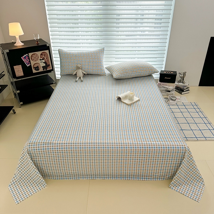 91家纺网 家纺一手货源 找家纺 十一家居 2025年新款ins无印风A类云朵亲肤水洗棉单床单——眠语系列 蓝咖小格