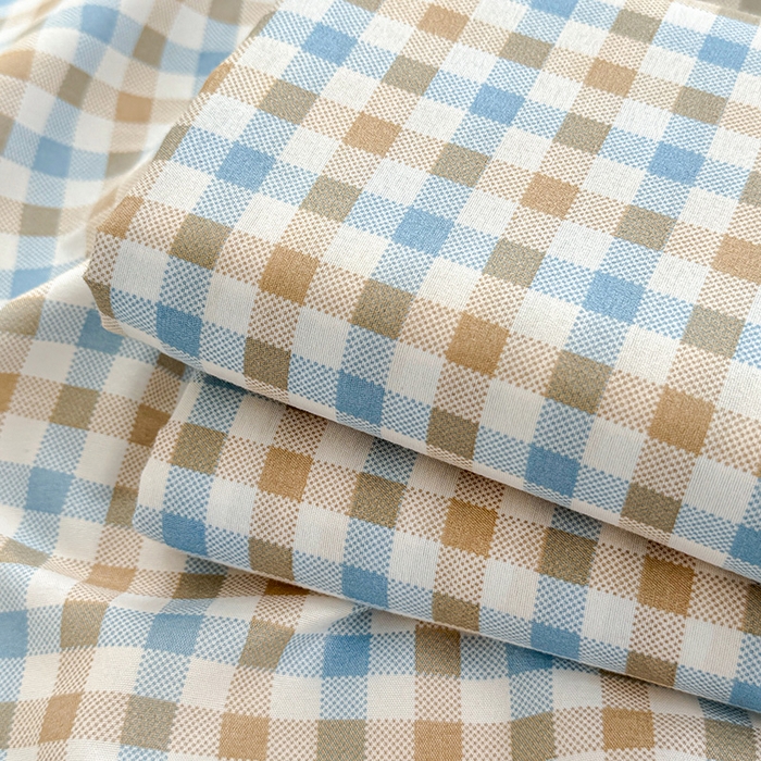 91家纺网 家纺一手货源 找家纺 十一家居 2025年新款ins无印风A类云朵亲肤水洗棉单床单——眠语系列 蓝咖小格