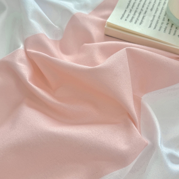 91家纺网 家纺一手货源 找家纺 十一家居 2025年新款ins无印风A类云朵亲肤水洗棉单床单——眠语系列 桃灰格