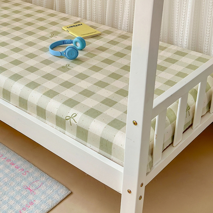 91家纺网 家纺一手货源 找家纺 拾物记 2025新款A类全棉纯棉棉印花学生床笠床笠单件单床笠 芥绿蝴蝶结