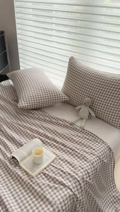 91家纺网 家纺一手货源 找家纺 十一家居 2025年新款ins无印风A类云朵亲肤水洗棉单床单——眠语系列 奶咖小格