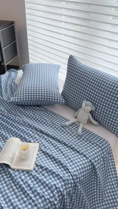 91家纺网 家纺一手货源 找家纺 十一家居 2025年新款ins无印风A类云朵亲肤水洗棉单床单——眠语系列 蓝小格