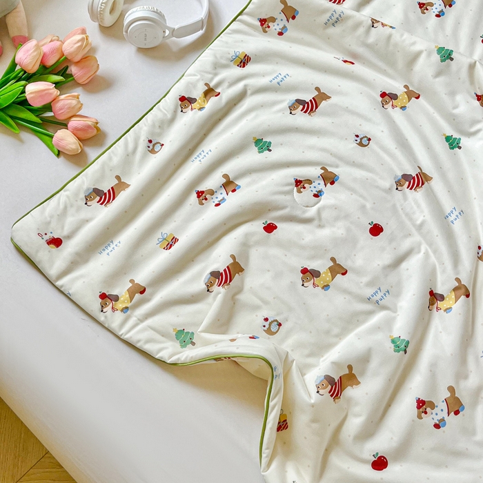 91家纺网 家纺一手货源 找家纺 小叮当家纺仓储工厂店 2025新款A类母婴级宝宝被子豆豆绒牛奶针织棉被子儿童豆豆被大豆被春秋被秋冬被 牛奶针织被-可爱腊肠