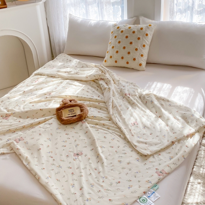 91家纺网 家纺一手货源 找家纺 小叮当家纺仓储工厂店 2025新款A类母婴级宝宝被子豆豆绒牛奶针织棉被子儿童豆豆被大豆被春秋被秋冬被 牛奶针织被-花间小熊
