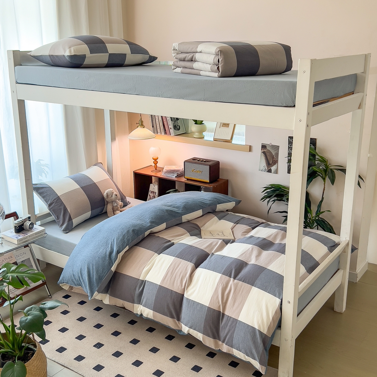 91家纺网 家纺一手货源 找家纺 宝士康家纺 2025春夏新款简约水洗棉学生三件套宿舍三件套上下铺三件套套件学生六件套套件（床单款） 深蓝大格