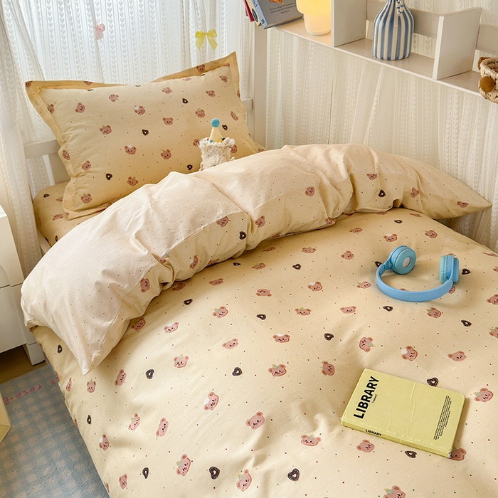 91家纺网 家纺一手货源 找家纺 拾物记 2025新款A类全棉纯棉棉印花学生宿舍三件套上下铺三件套-第二批 皇家学院-黄