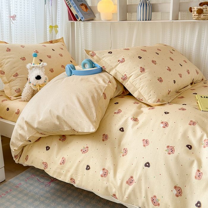 91家纺网 家纺一手货源 找家纺 拾物记 2025新款A类全棉纯棉棉印花学生宿舍三件套上下铺三件套-第二批 皇家学院-黄