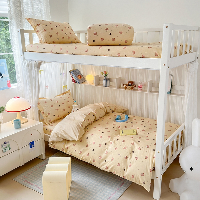 91家纺网 家纺一手货源 找家纺 拾物记 2025新款A类全棉纯棉棉印花学生宿舍三件套上下铺三件套-第二批 皇家学院-黄