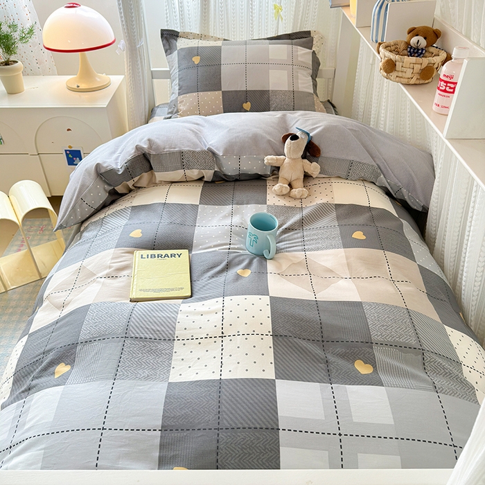 91家纺网 家纺一手货源 找家纺 拾物记 2025新款A类全棉纯棉棉印花学生宿舍三件套上下铺三件套-第二批 积木电台-咖