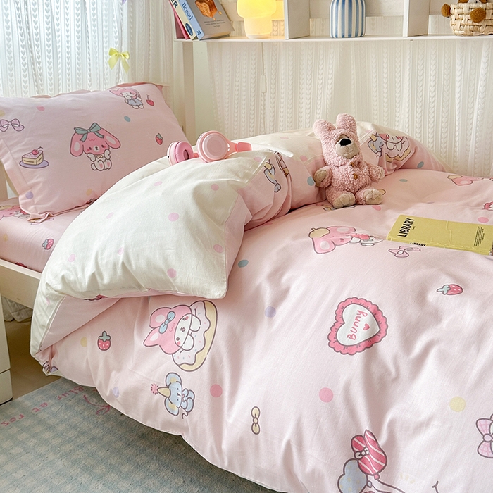 91家纺网 家纺一手货源 找家纺 拾物记 2025新款A类全棉纯棉棉印花学生宿舍三件套上下铺三件套-第二批 可乐贝儿