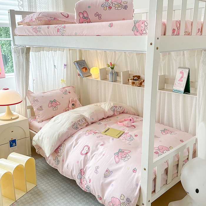 91家纺网 家纺一手货源 找家纺 拾物记 2025新款A类全棉纯棉棉印花学生宿舍三件套上下铺三件套-第二批 可乐贝儿