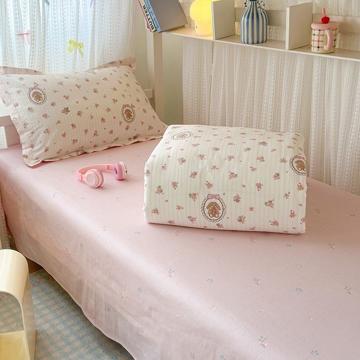 91家纺网 家纺一手货源 找家纺 拾物记 2025新款A类全棉纯棉棉印花学生宿舍三件套上下铺三件套-第二批 云朵相馆