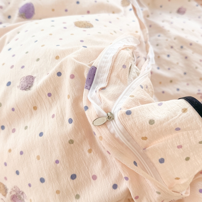 91家纺网 家纺一手货源 找家纺 上尚居 2025新款简约时尚木棉云感皱皱纱四件套 点点莓果