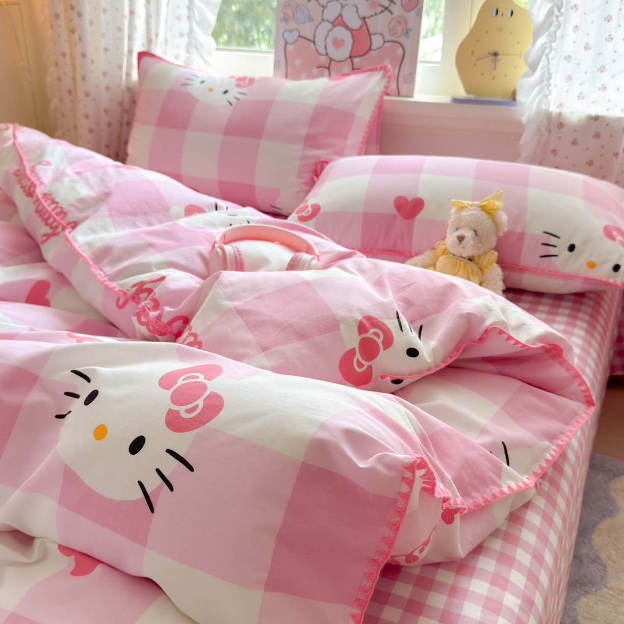 91家纺网 家纺一手货源 找家纺 （总）淑女公社家纺 2025春夏新款全棉纯棉正版三丽鸥KT猫系列四件套