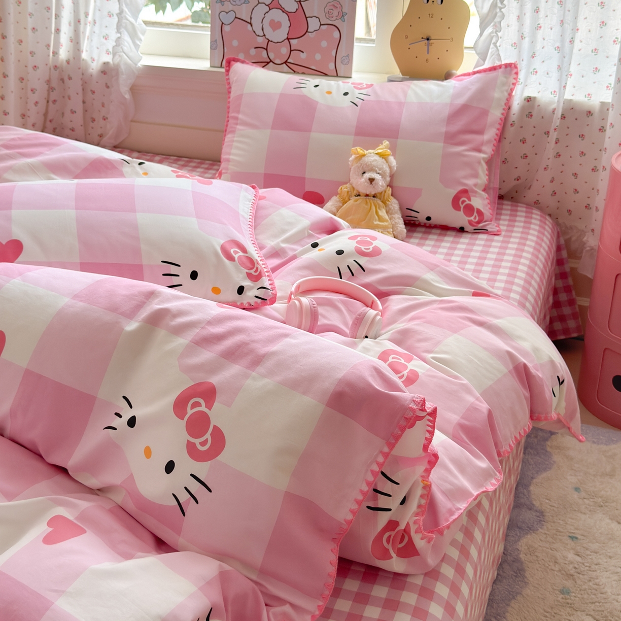 91家纺网 家纺一手货源 找家纺 （总）淑女公社家纺 2025春夏新款全棉纯棉正版三丽鸥KT猫系列四件套